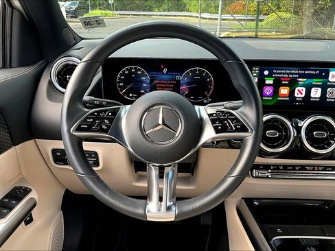 Used 2025 Mercedes-Benz GLA 250 4MATIC image 5