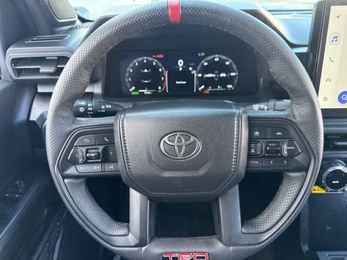 Used 2025 Toyota Tacoma TRD Pro AWD/4WD image 12
