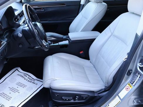 Used 2017 Lexus ES 350 w/ Ultra Luxury Package image 43