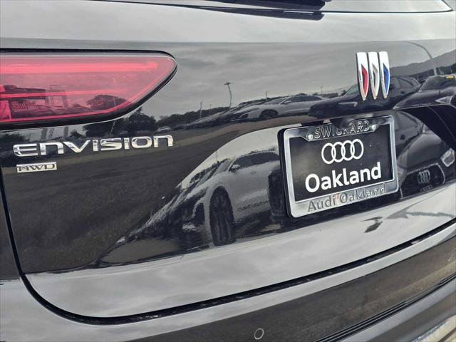 Used 2024 Buick Envision Preferred AWD/4WD image 13