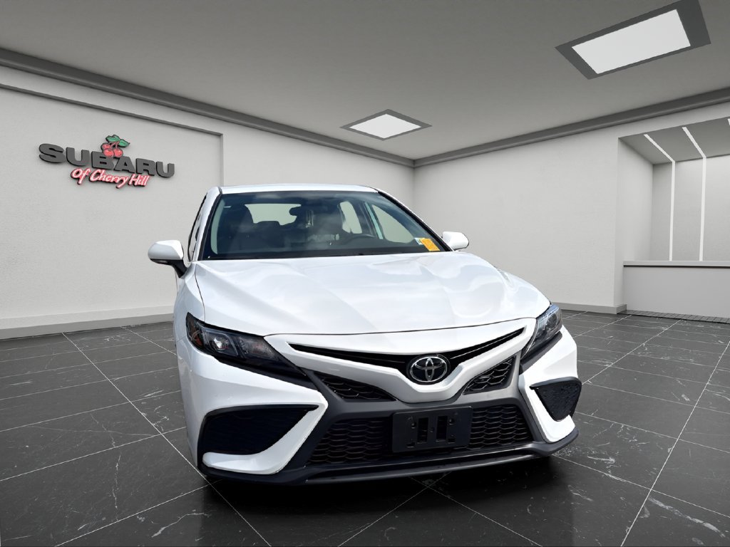 Used 2024 Toyota Camry SE w/ Blackout Package (TMS) AWD/4WD image 3
