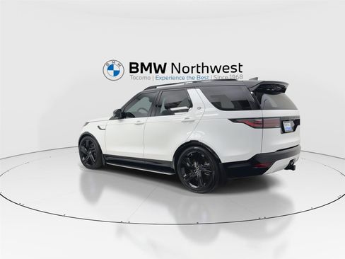 Used 2025 Land Rover Discovery Dynamic SE AWD/4WD image 12