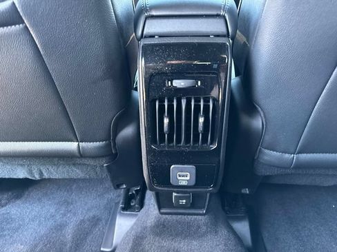 Used 2023 Jeep Compass Limited AWD/4WD image 13