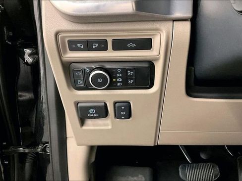 Used 2024 Ford F150 Platinum w/ Equipment Group 703A Plus image 36