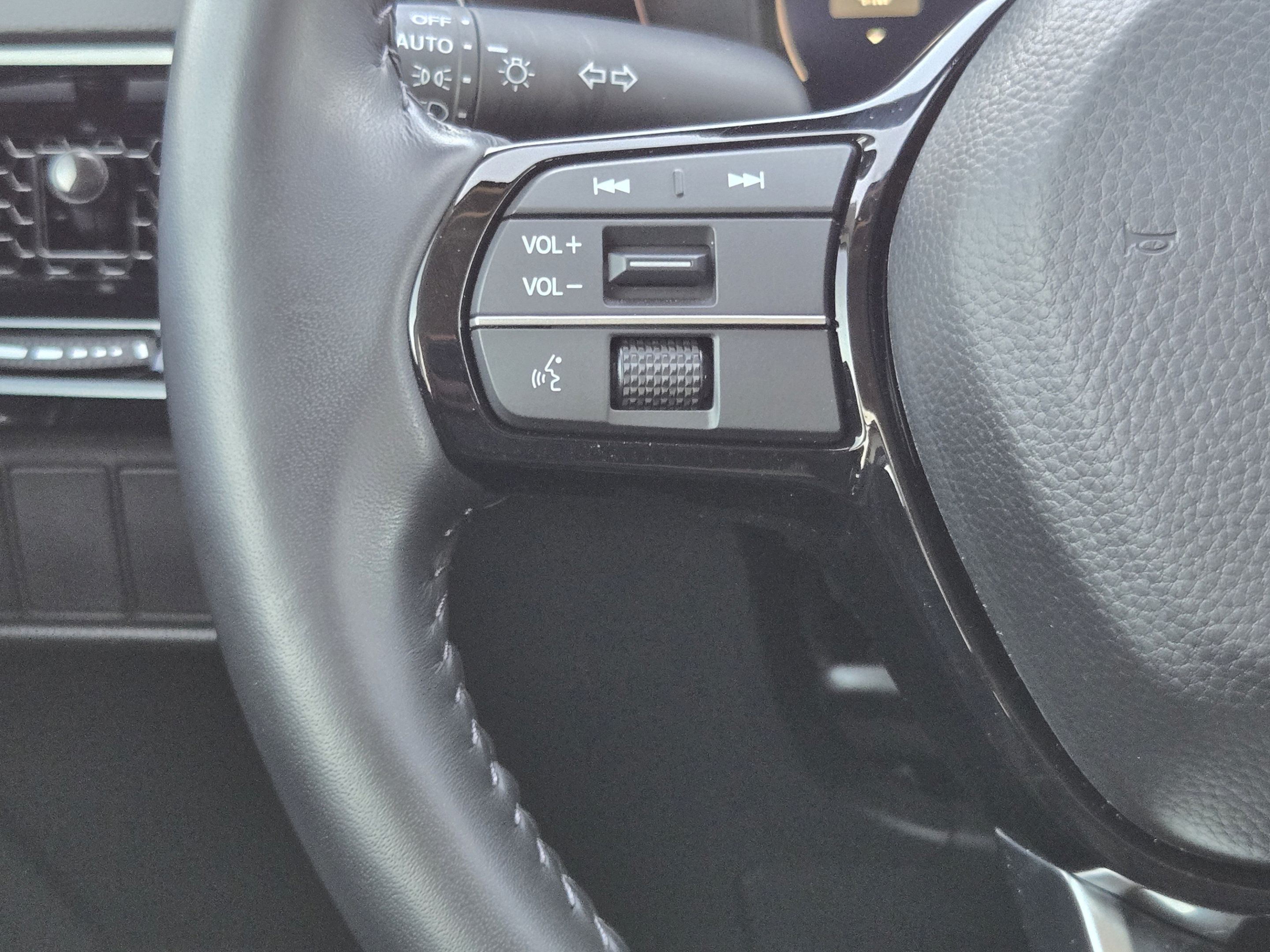 Certified 2026 Honda CR-V EX-L image 30