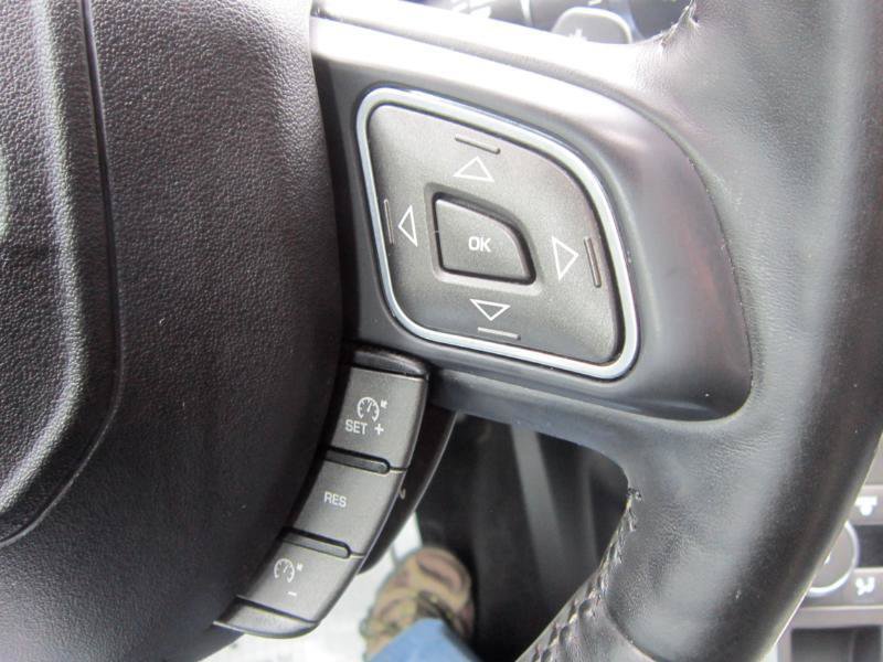Used 2017 Land Rover Range Rover Evoque SE AWD/4WD image 13