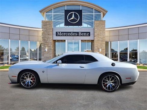 Used 2022 Dodge Challenger SRT Hellcat image 2