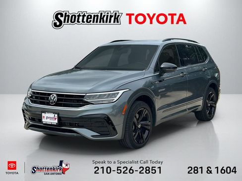 Used 2024 Volkswagen Tiguan SE R-Line FWD image 1