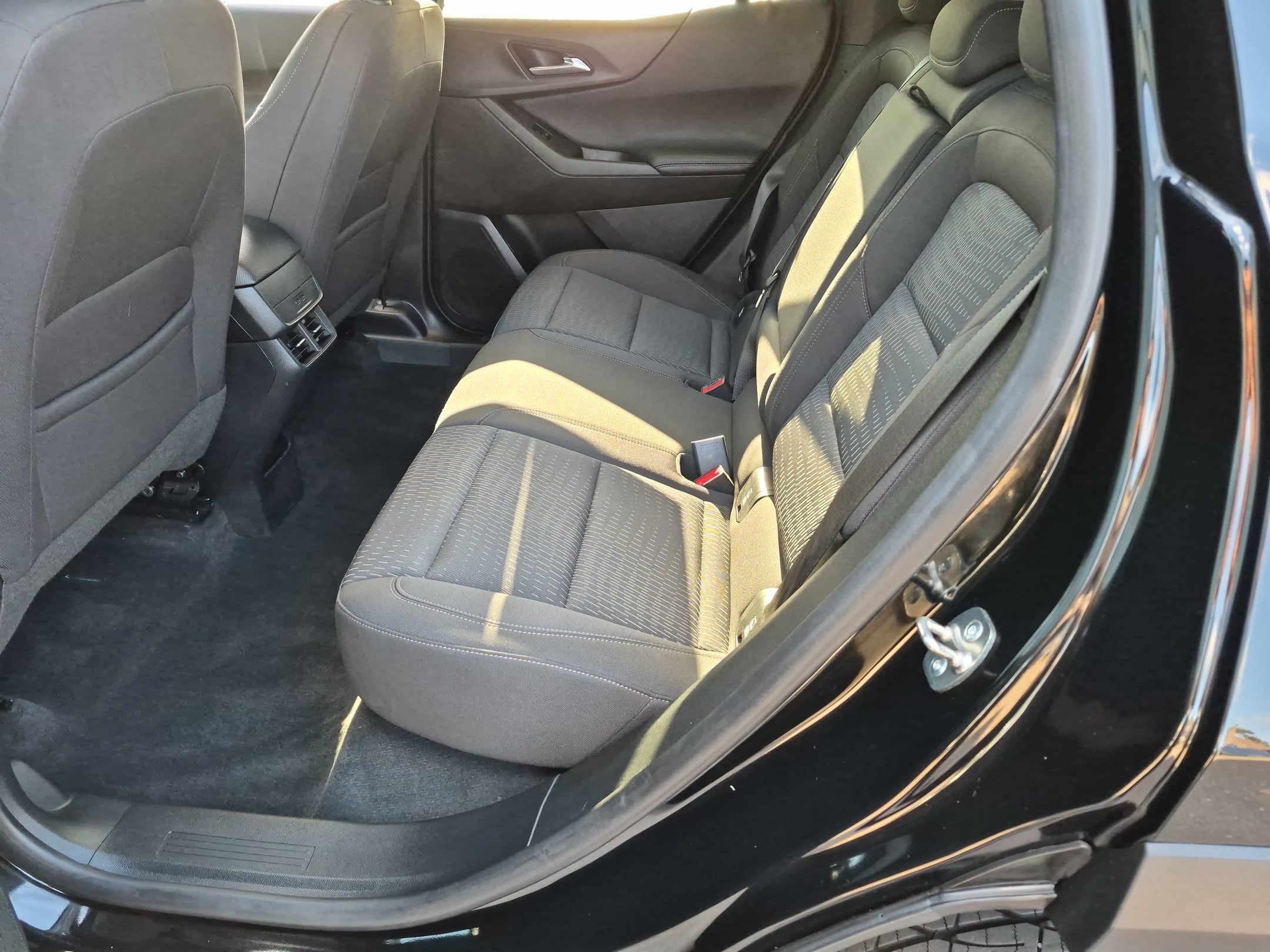 Used 2026 Chevrolet Equinox LT FWD image 15