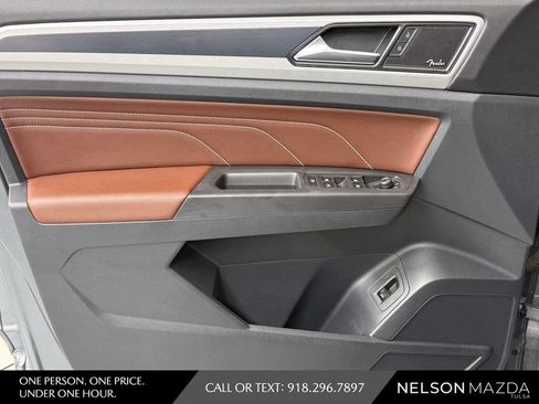 Used 2023 Volkswagen Atlas SEL Premium R-Line AWD/4WD image 19