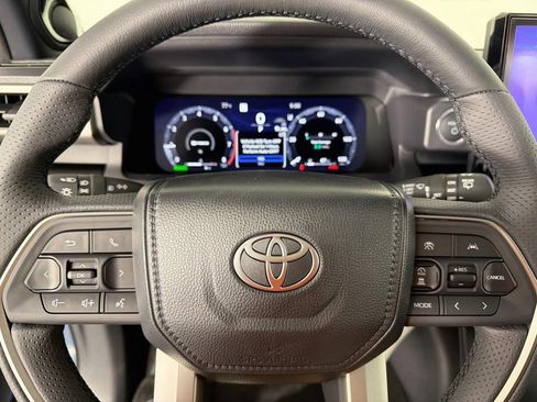 New 2026 Toyota 4Runner Limited AWD/4WD image 15