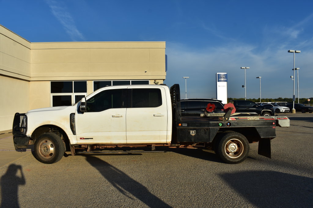 Used 2023 Ford F350 Lariat w/ Lariat Ultimate Package AWD/4WD image 8