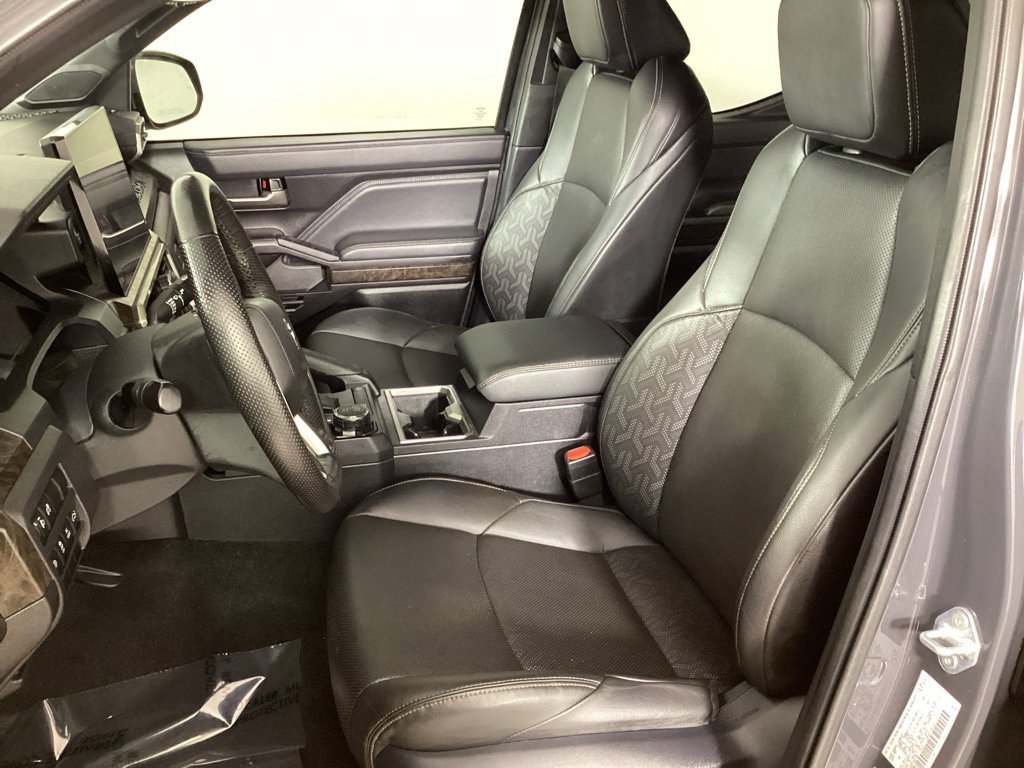 Used 2024 Toyota Tacoma Limited w/ Limited Package (LT) AWD/4WD image 12