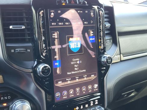 Used 2019 RAM 1500 Limited AWD/4WD image 18