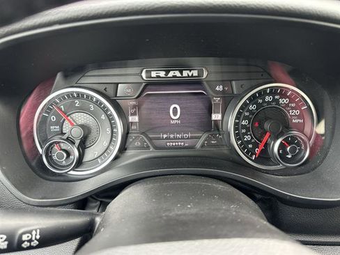 Used 2022 RAM 1500 Big Horn AWD/4WD image 33