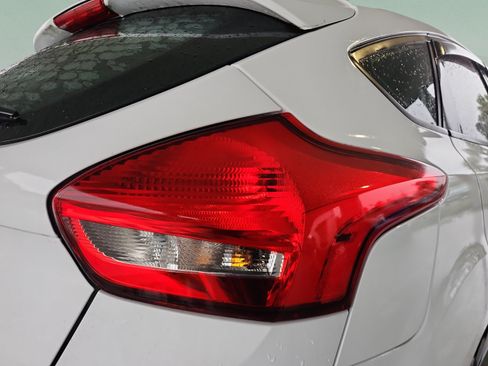 Used 2015 Ford Focus SE w/ Reverse Sensing Package FWD image 31
