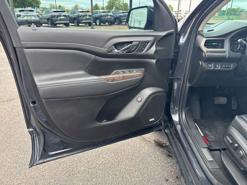 Used 2023 GMC Acadia Denali w/ Trailering Package AWD/4WD image 11
