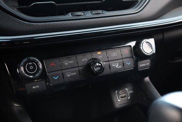 Used 2025 Jeep Compass Trailhawk AWD/4WD image 14