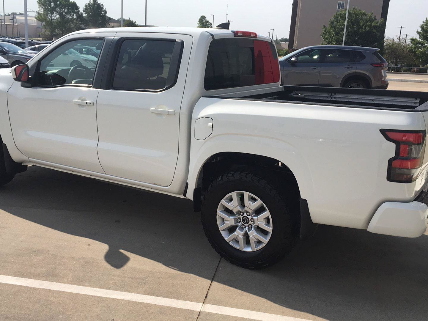 Used 2024 Nissan Frontier SV w/ SV Convenience Package AWD/4WD image 9