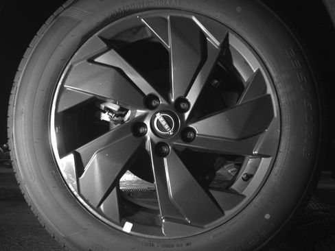 Used 2025 Nissan Rogue SV FWD image 15