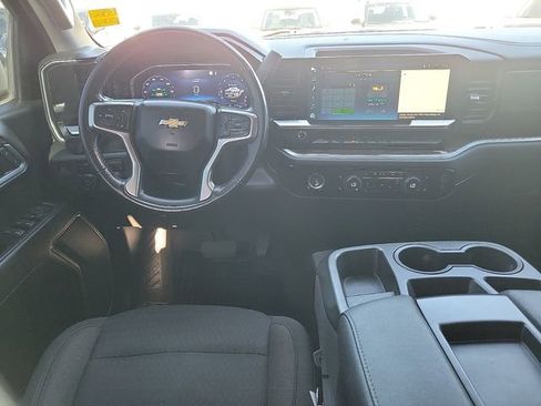Used 2022 Chevrolet Silverado 1500 LT image 10