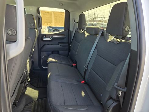 Used 2023 GMC Sierra 1500 SLE image 28