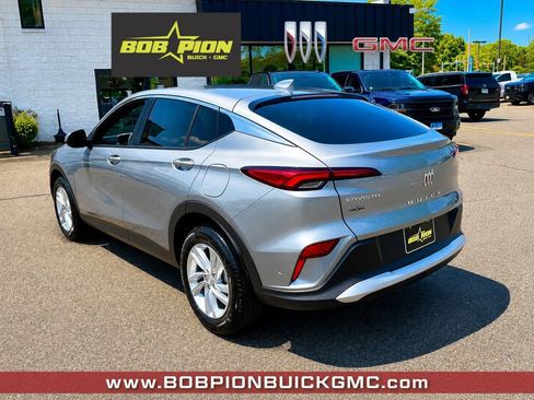 New 2026 Buick Envista Preferred FWD image 3