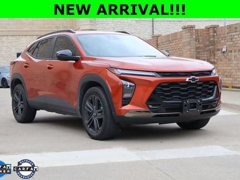 Used 2024 Chevrolet Trax ACTIV w/ Sunroof Package FWD image 1