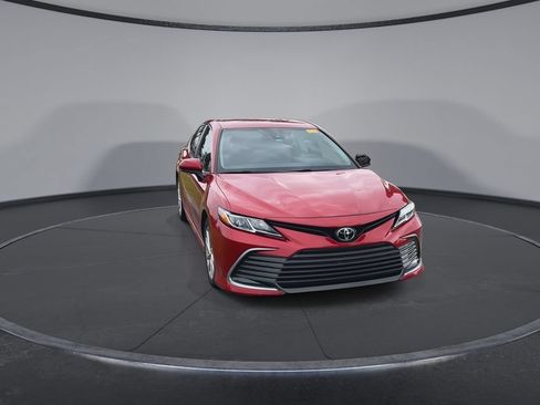 Used 2023 Toyota Camry LE FWD image 3
