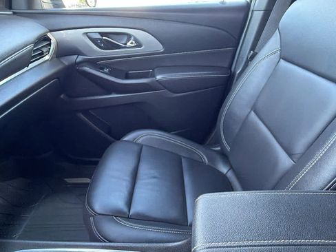 Used 2023 Chevrolet Traverse LT w/ LPO, Floor Liner Package AWD/4WD image 12