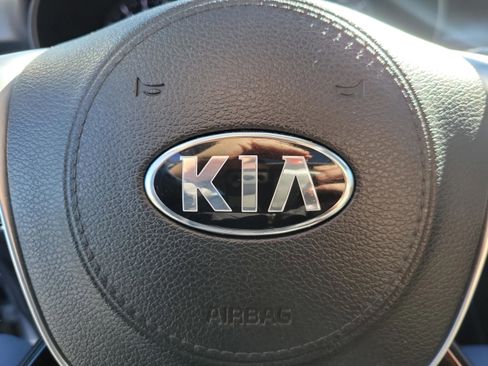 Used 2020 Kia Telluride SX w/ SX Prestige Package image 36