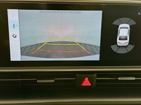 Used 2024 Hyundai Ioniq 6 SE RWD image 22