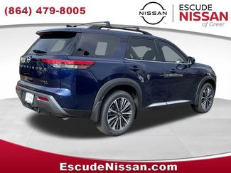 New 2026 Nissan Pathfinder Platinum w/ Accent Package video 3