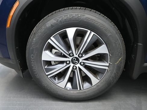 Used 2025 INFINITI QX60 Pure image 11