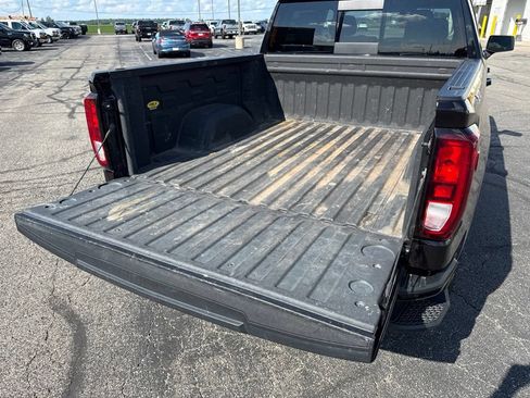 Used 2021 GMC Sierra 1500 Elevation w/ Preferred Package AWD/4WD image 9
