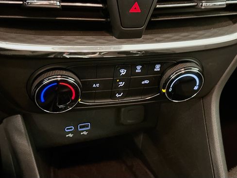 Used 2025 Buick Encore GX Preferred image 23