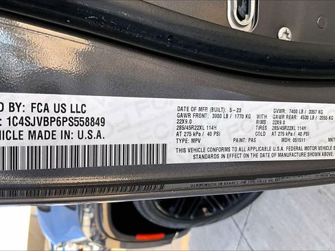 Used 2023 Jeep Wagoneer Series II image 35