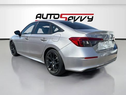 Used 2025 Honda Civic Sport image 5