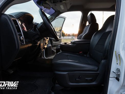 Used 2018 RAM 2500 Big Horn w/ Sport Appearance Group image 26