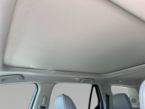 Certified 2025 Honda Pilot Touring image 32