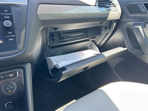 Used 2020 Volkswagen Tiguan SE w/ Panoramic Sunroof Package FWD image 37