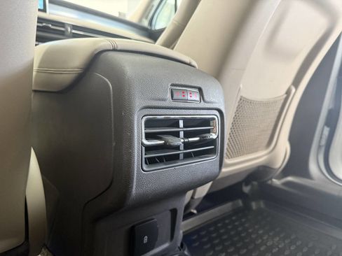 Used 2022 Lincoln Corsair AWD w/ Premium Package image 36