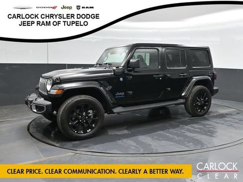 Used 2025 Jeep Wrangler Unlimited Sahara AWD/4WD image 1