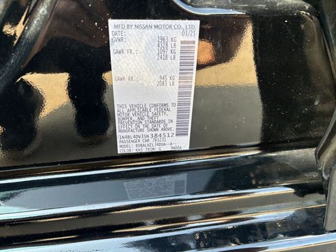 Used 2025 Nissan Altima 2.5 SV FWD image 29