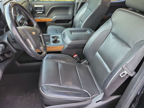 Used 2019 Chevrolet Silverado 2500 High Country w/ Duramax Plus Package image 9