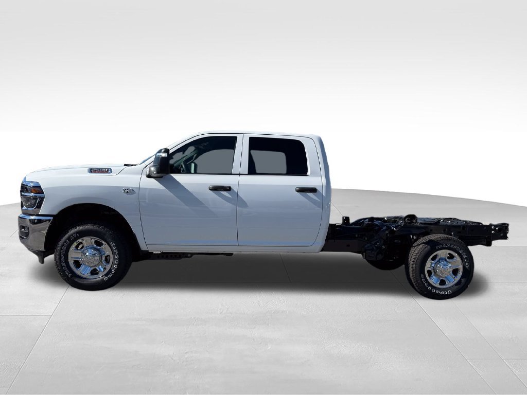 New 2027 RAM 2500 Tradesman w/ Chrome Appearance Group AWD/4WD image 2