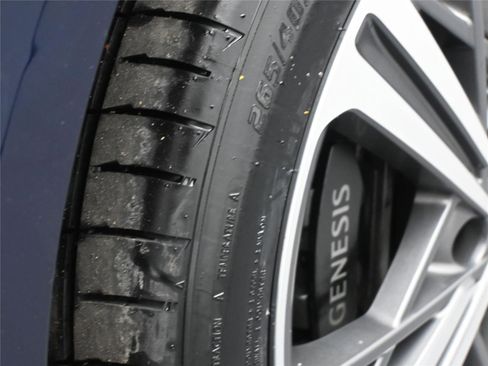 Used 2025 Genesis GV80 3.5T e-SC image 18