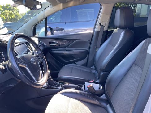 Used 2019 Buick Encore Sport Touring w/ Safety Package FWD image 5