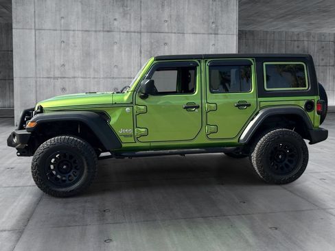Used 2018 Jeep Wrangler Unlimited Sport S AWD/4WD image 2