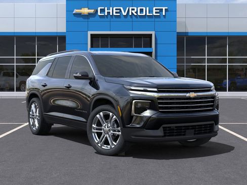 New 2025 Chevrolet Traverse LT image 7